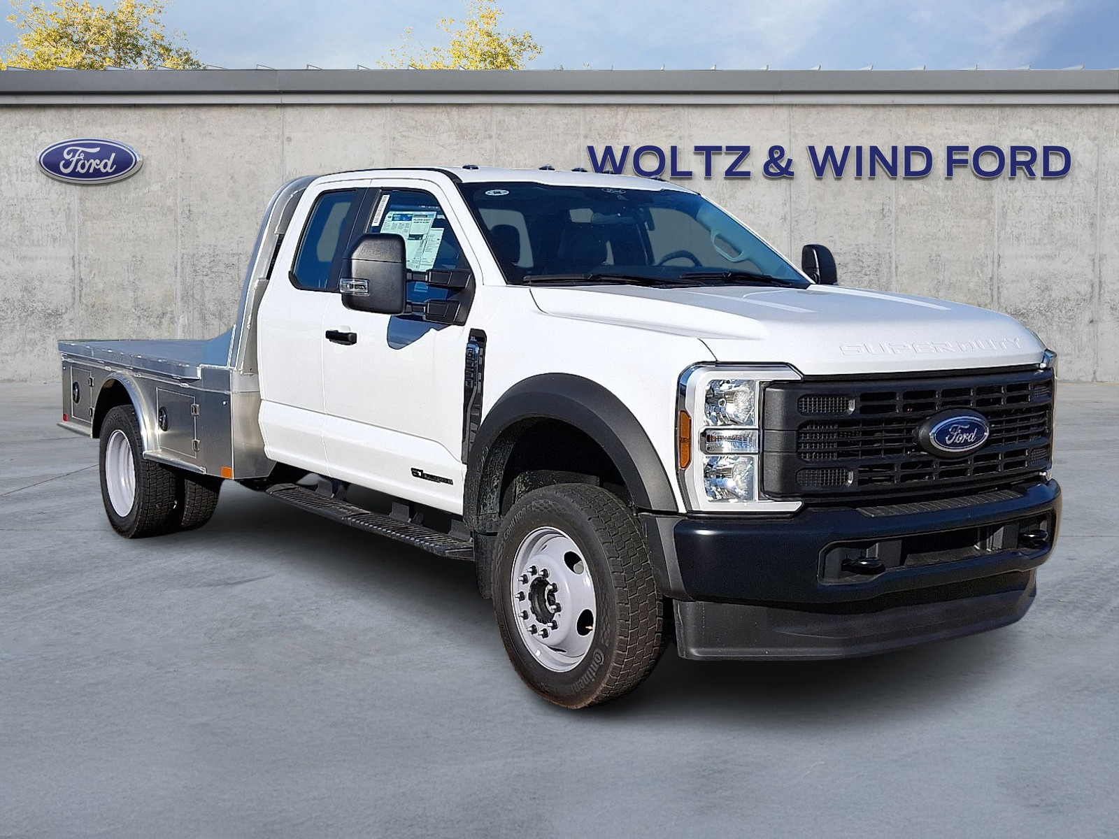 2024 Ford Super Duty F-550 Flatbed XL