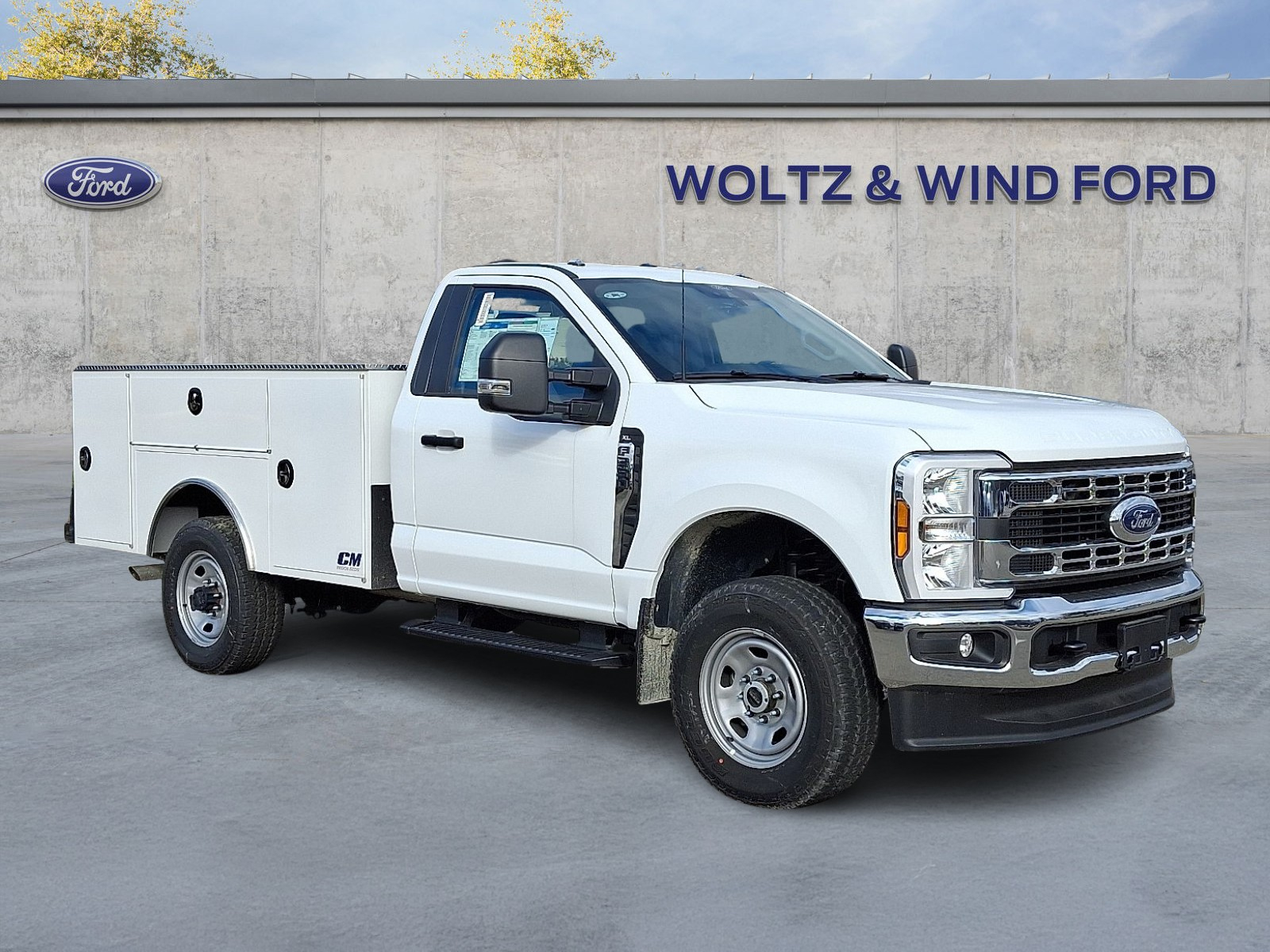 2025 Ford Super Duty F-350 Utility XL