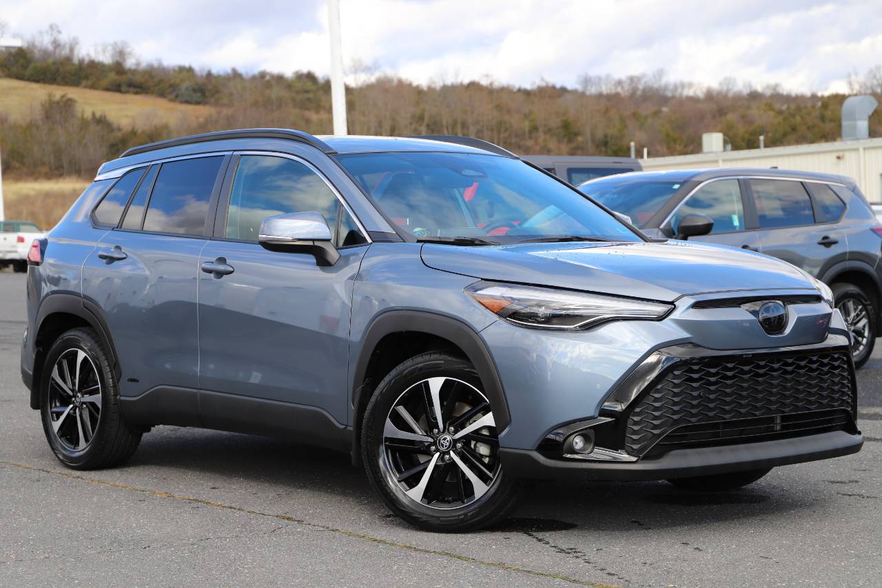 2023 Toyota Corolla Cross XSE's photo