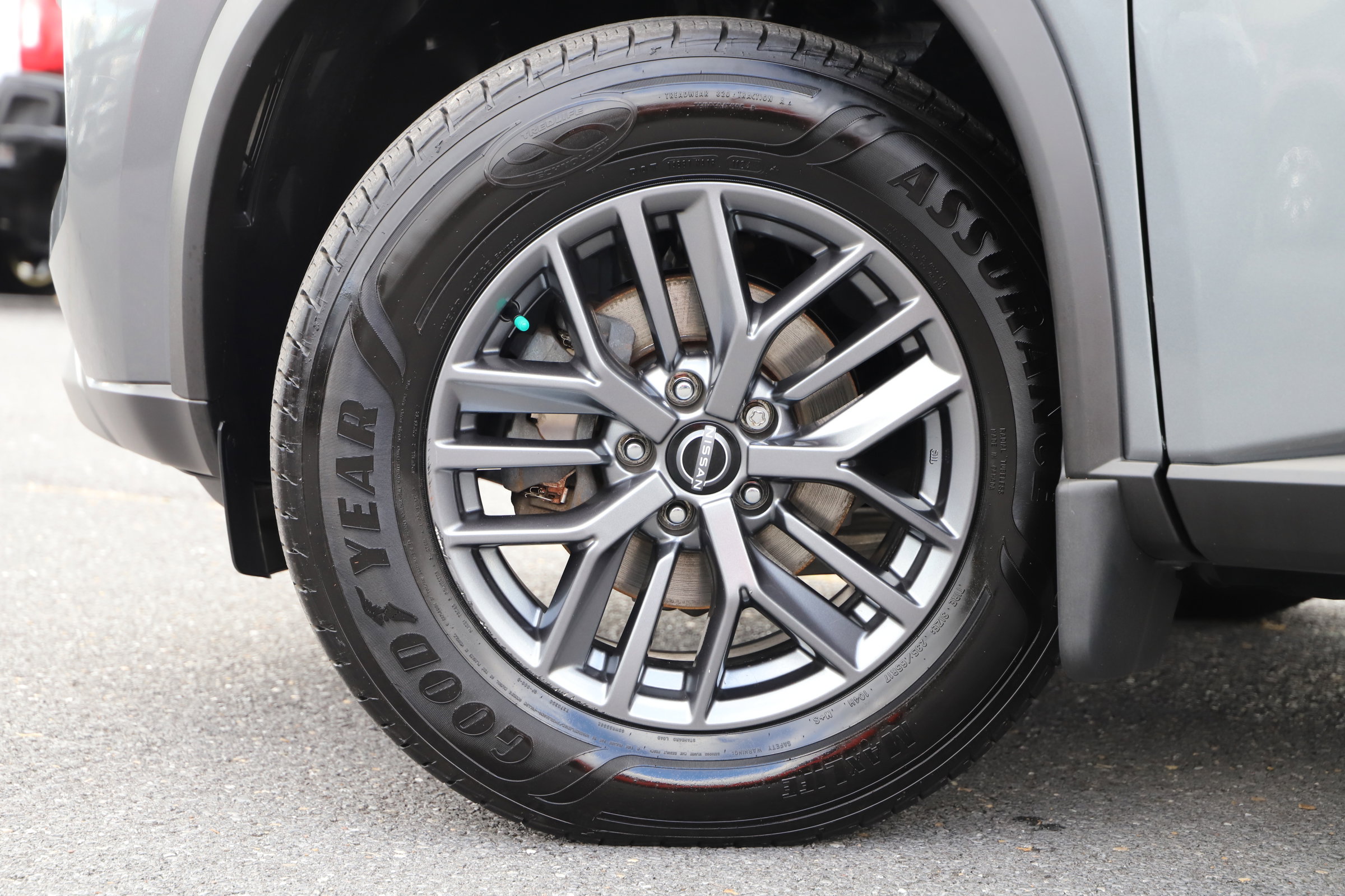 2023 Nissan Rogue S photo 2