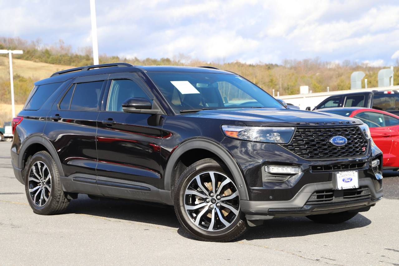 2020 Ford Explorer ST's photo