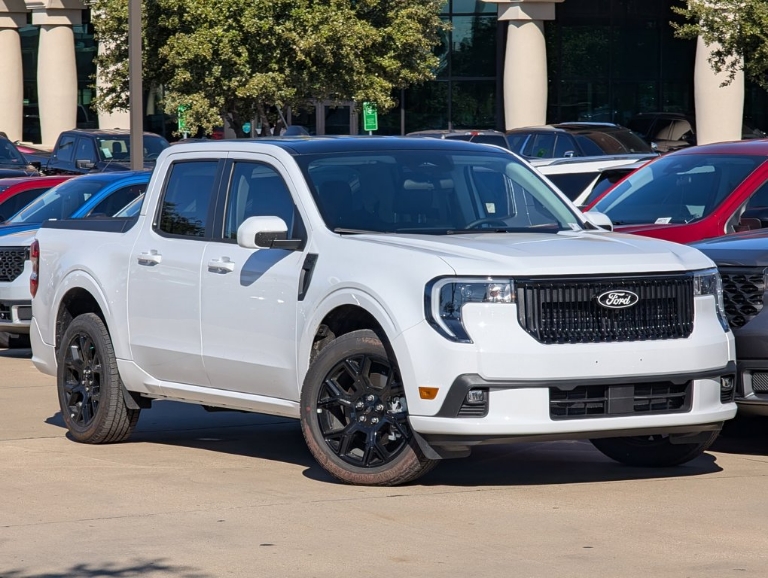 2025 Ford Maverick Lobo Standard