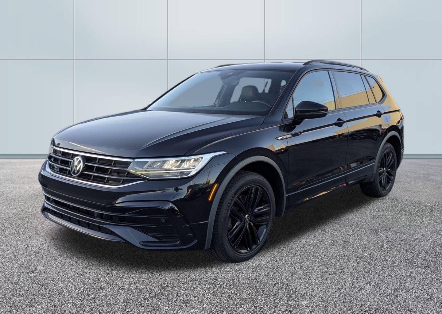 2022 Volkswagen Tiguan SE R-LINE BLACK