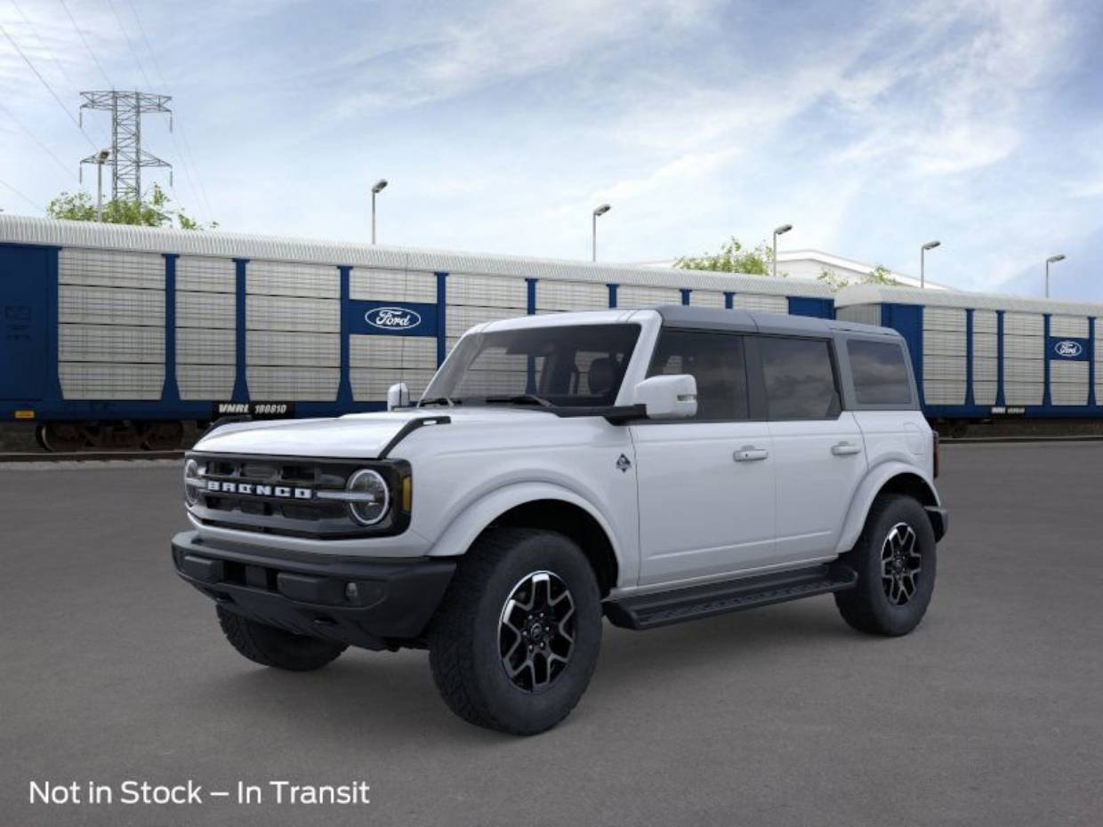 2025 Ford Bronco 4-Door Outer Banks's photo