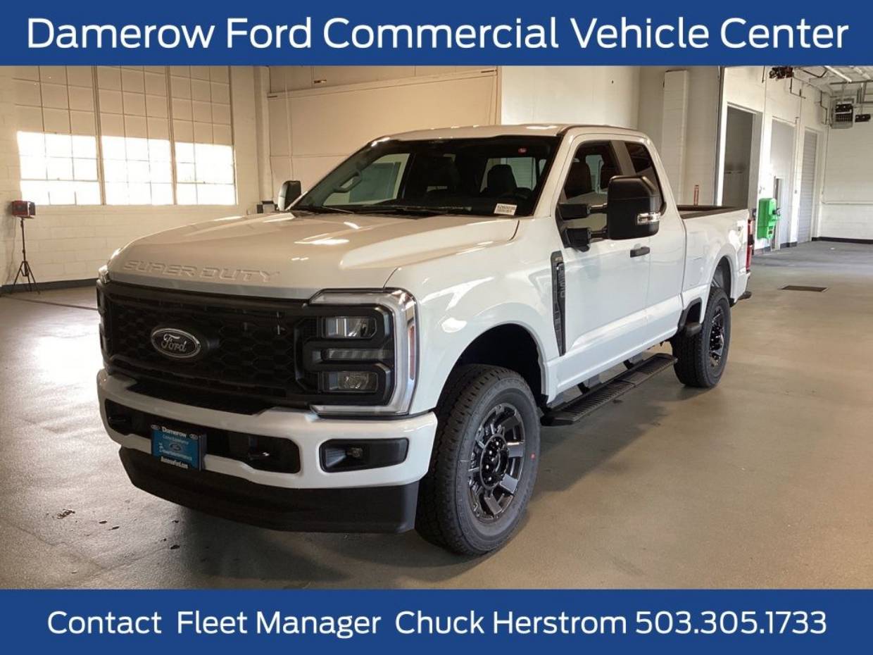 2026 Ford F-350 Super Duty XL's photo