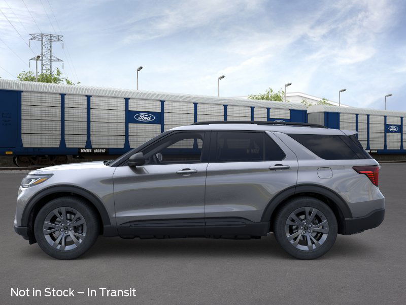 2026 Ford Explorer photo 2