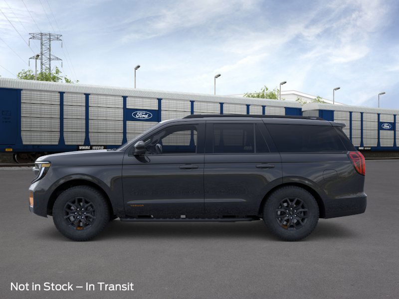 2025 Ford Expedition photo 3
