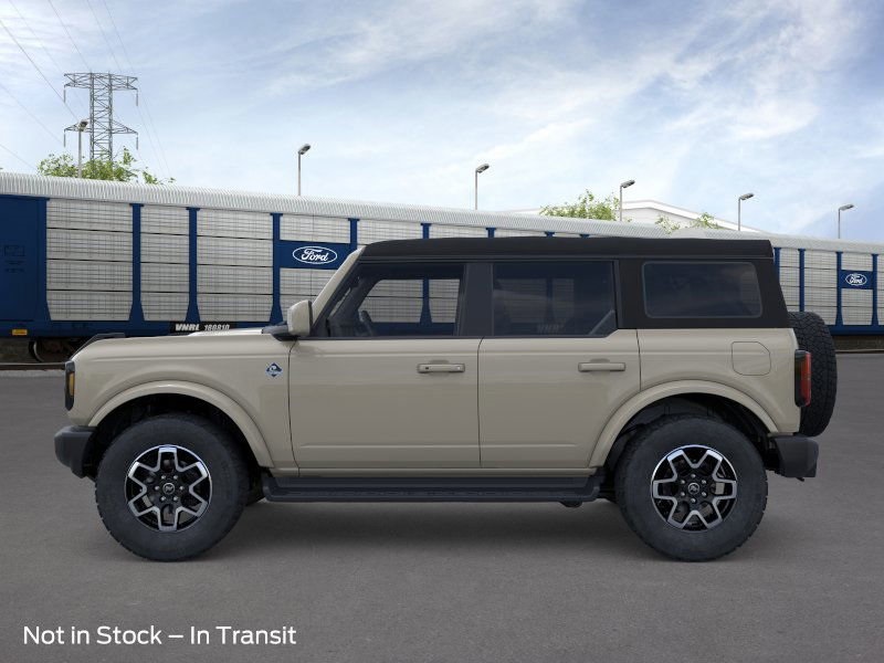 2025 Ford Bronco Outer Banks photo 3