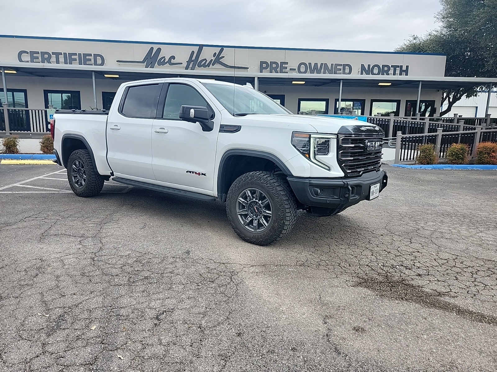 2024 GMC Sierra 1500 AT4X's photo