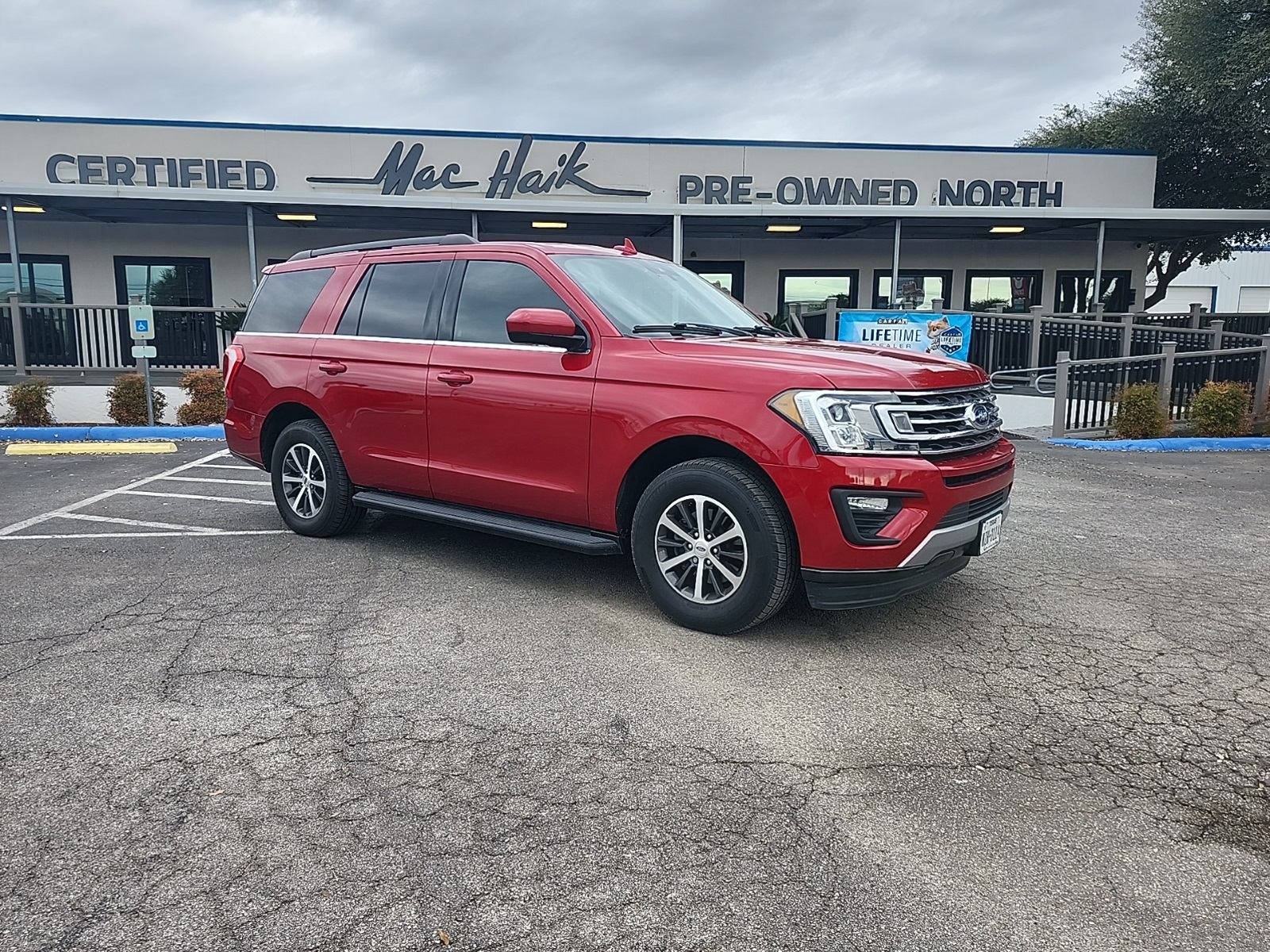 2020 Ford Expedition XLT's photo