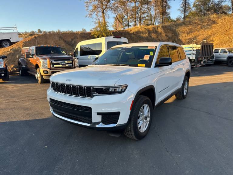 2023 Jeep Grand Cherokee L Laredo
