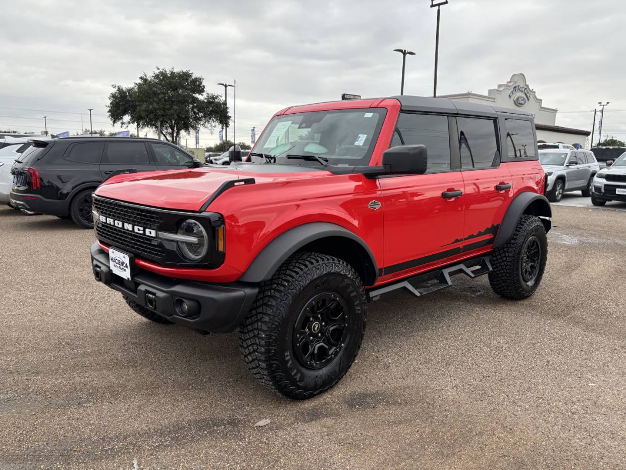 2023 Ford Bronco 4-Door Wildtrak's photo