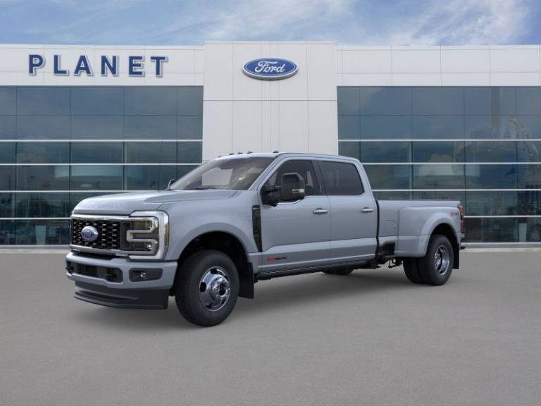 2026 Ford Super Duty F-350 DRW Platinum 4WD Crew Cab 8' Box