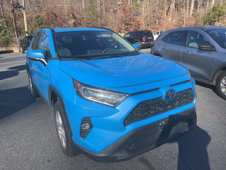 2021 Toyota RAV4 Hybrid XLE