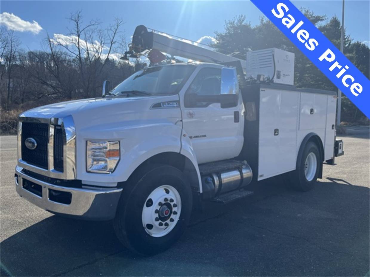2024 Ford F-Medium Duty Base's photo