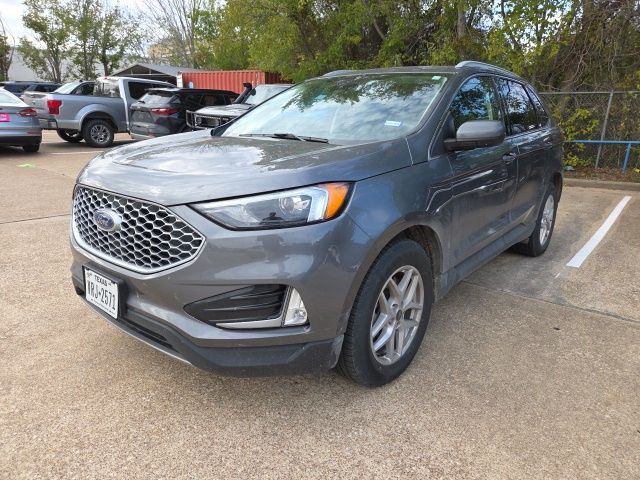2023 Ford Edge SEL photo 2