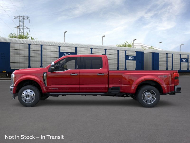 2026 Ford F-450 photo 3