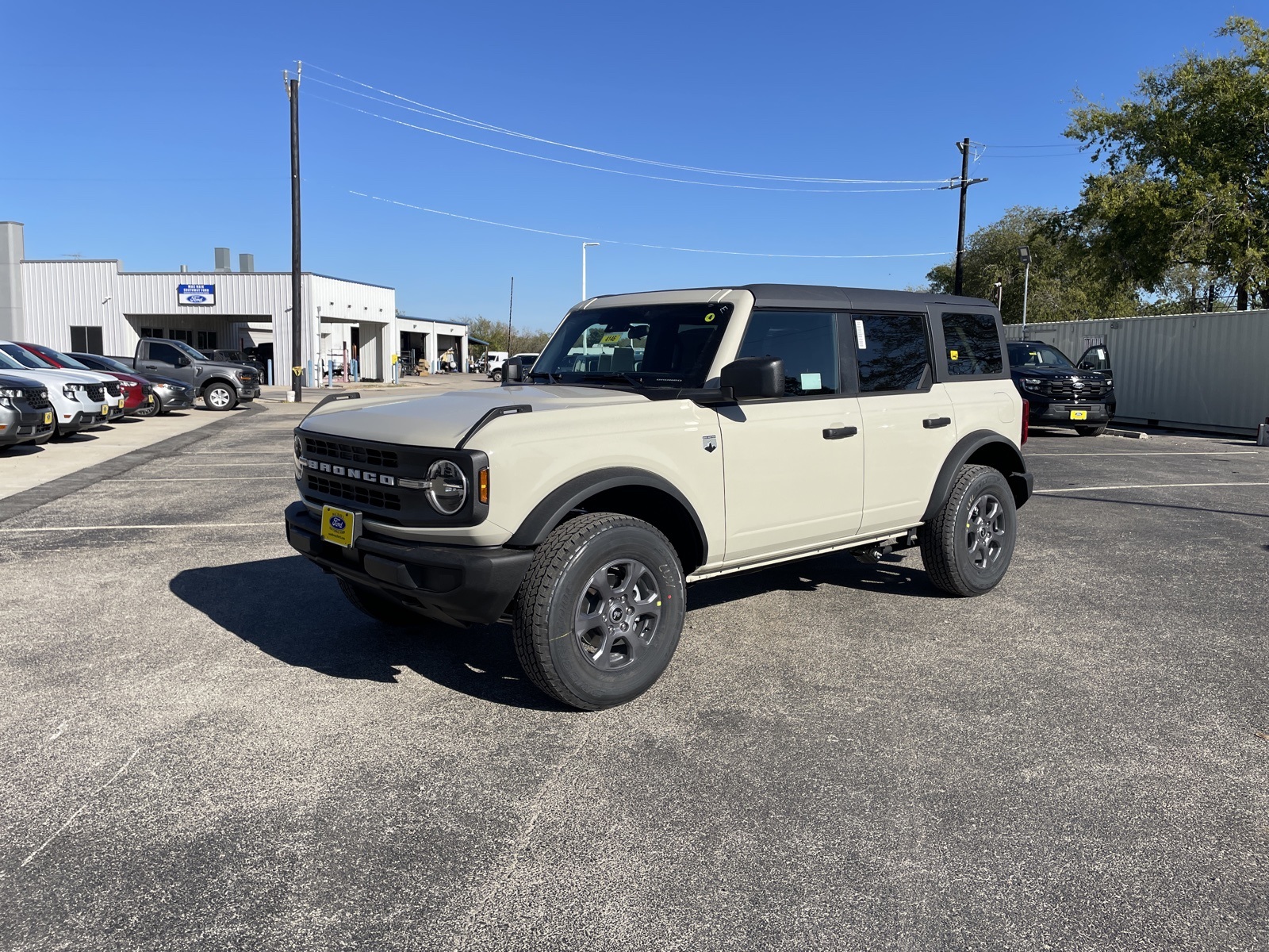 2025 Ford Bronco 4-Door Big Bend's photo