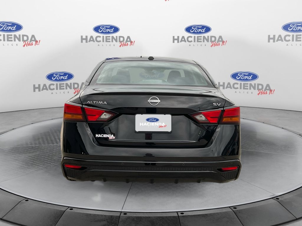 2024 Nissan Altima 2.5 SV photo 4