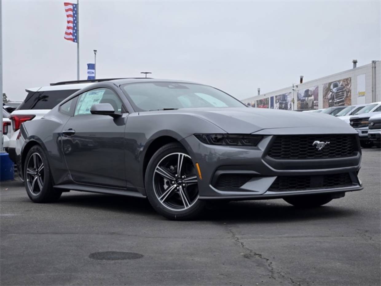 2025 Ford Mustang EcoBoost's photo