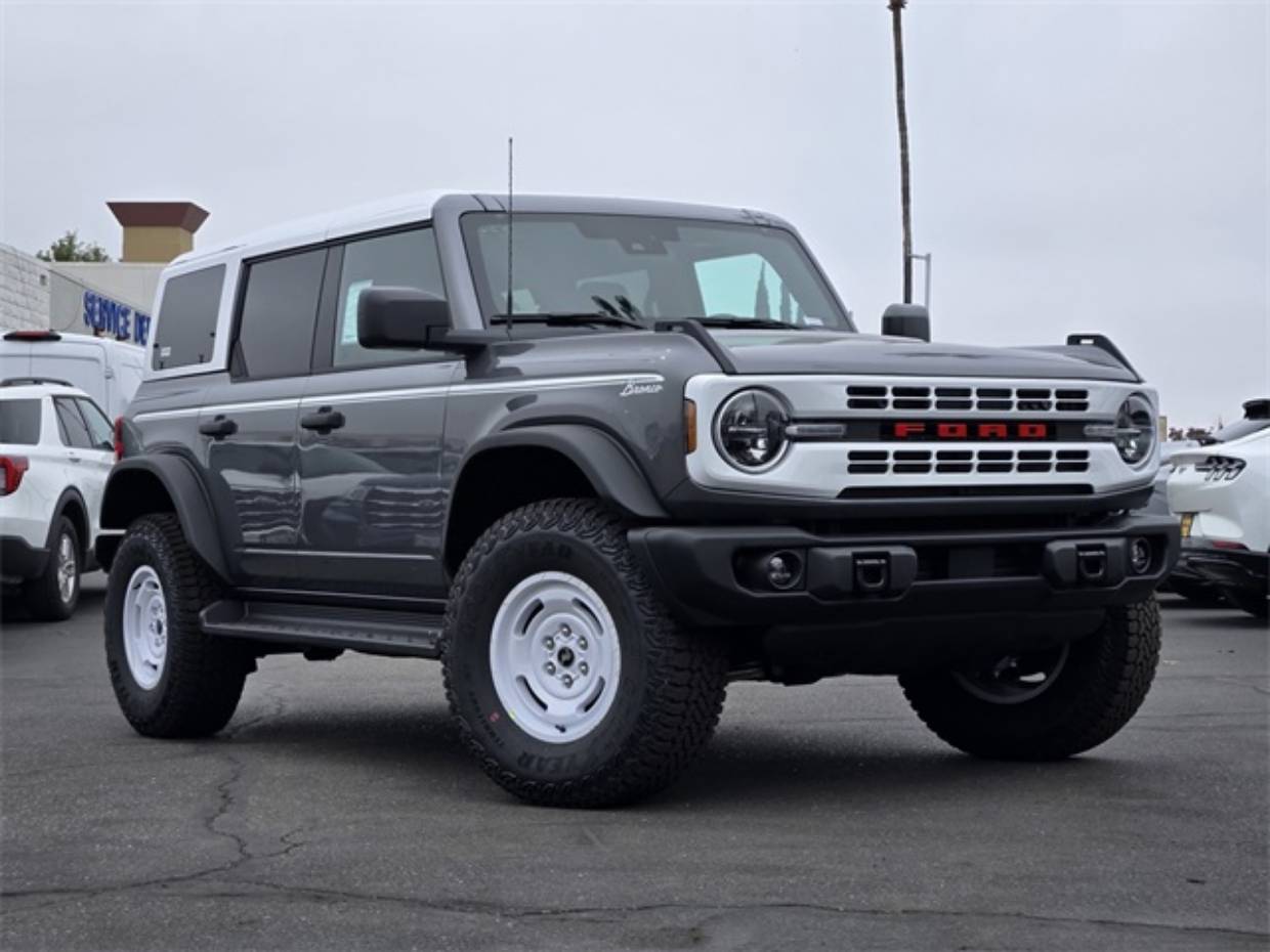 2025 Ford Bronco 4-Door Heritage Editon's photo