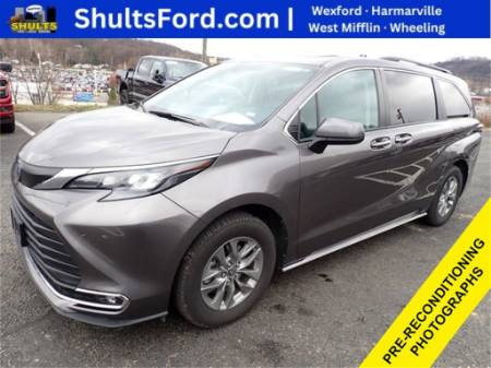 2024 Toyota Sienna XLE