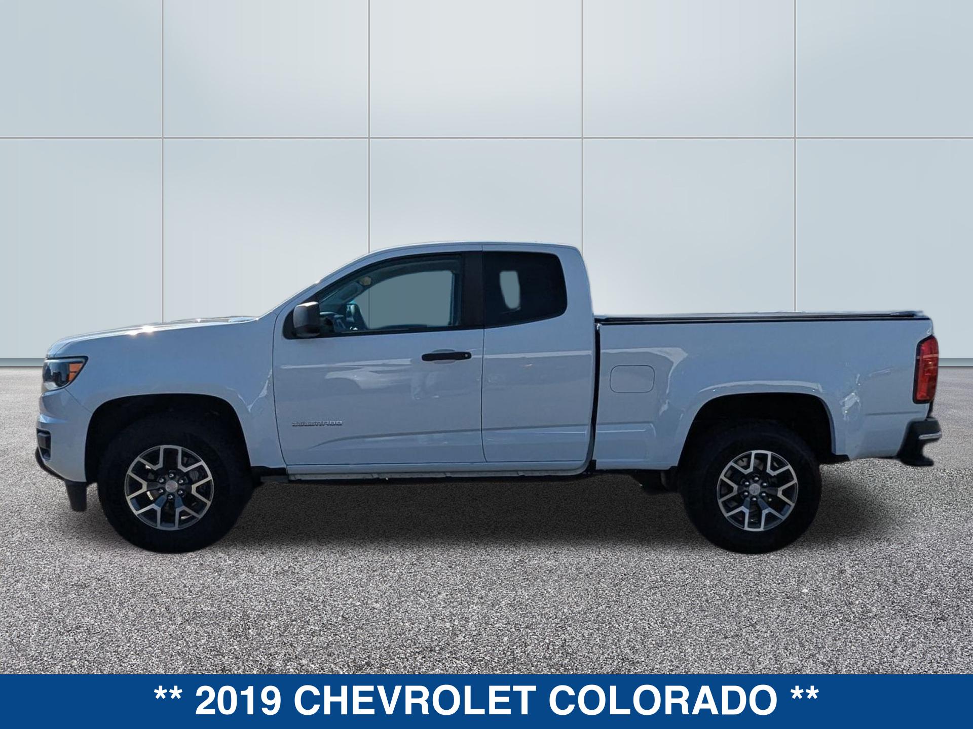 2019 Chevrolet Colorado Base photo 2