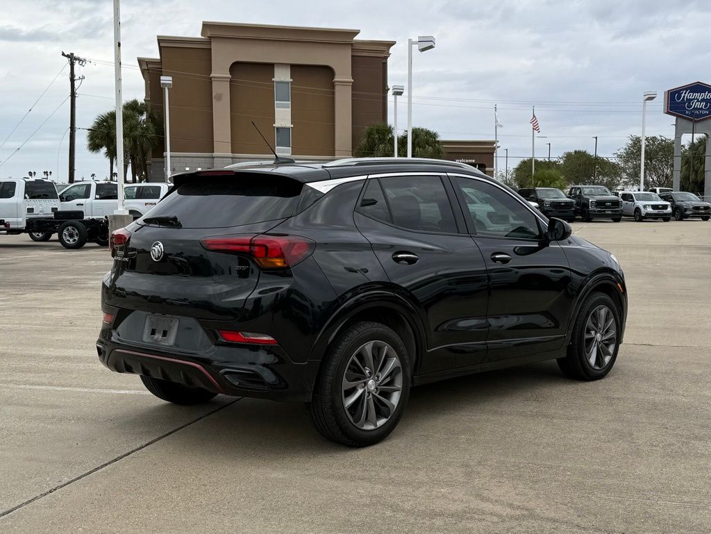2022 Buick Encore GX Select photo 2