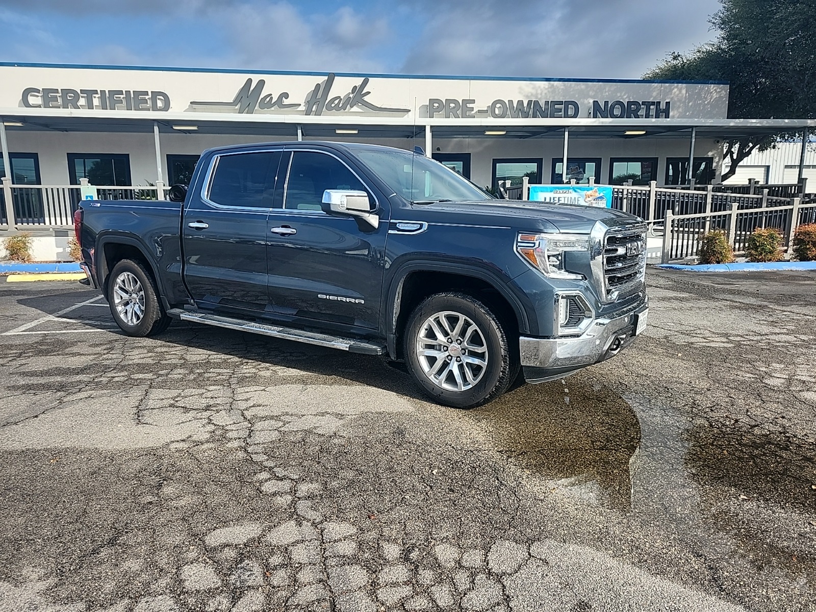 2019 GMC Sierra 1500 SLT's photo