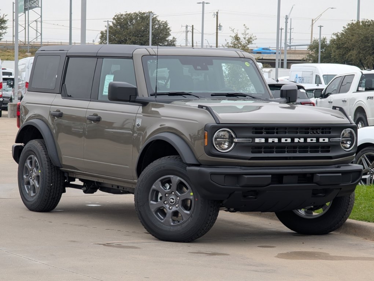 2025 Ford Bronco 4-Door Big Bend's photo