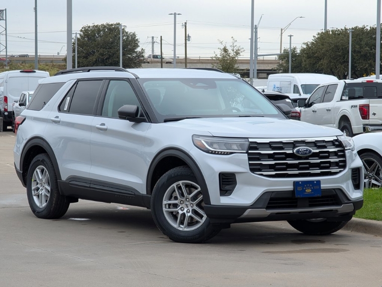 2026 Ford Explorer Active w/200A Pkg