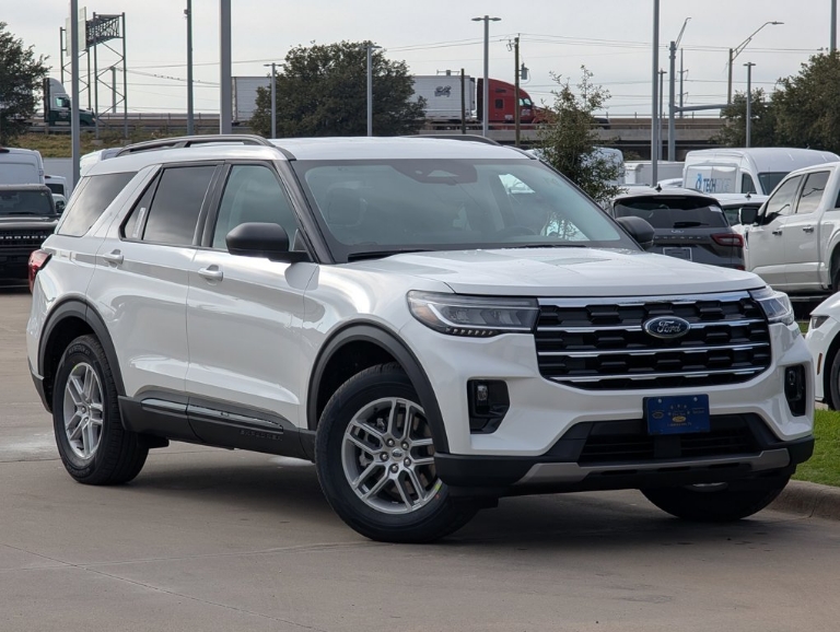 2026 Ford Explorer Active w/200A Pkg