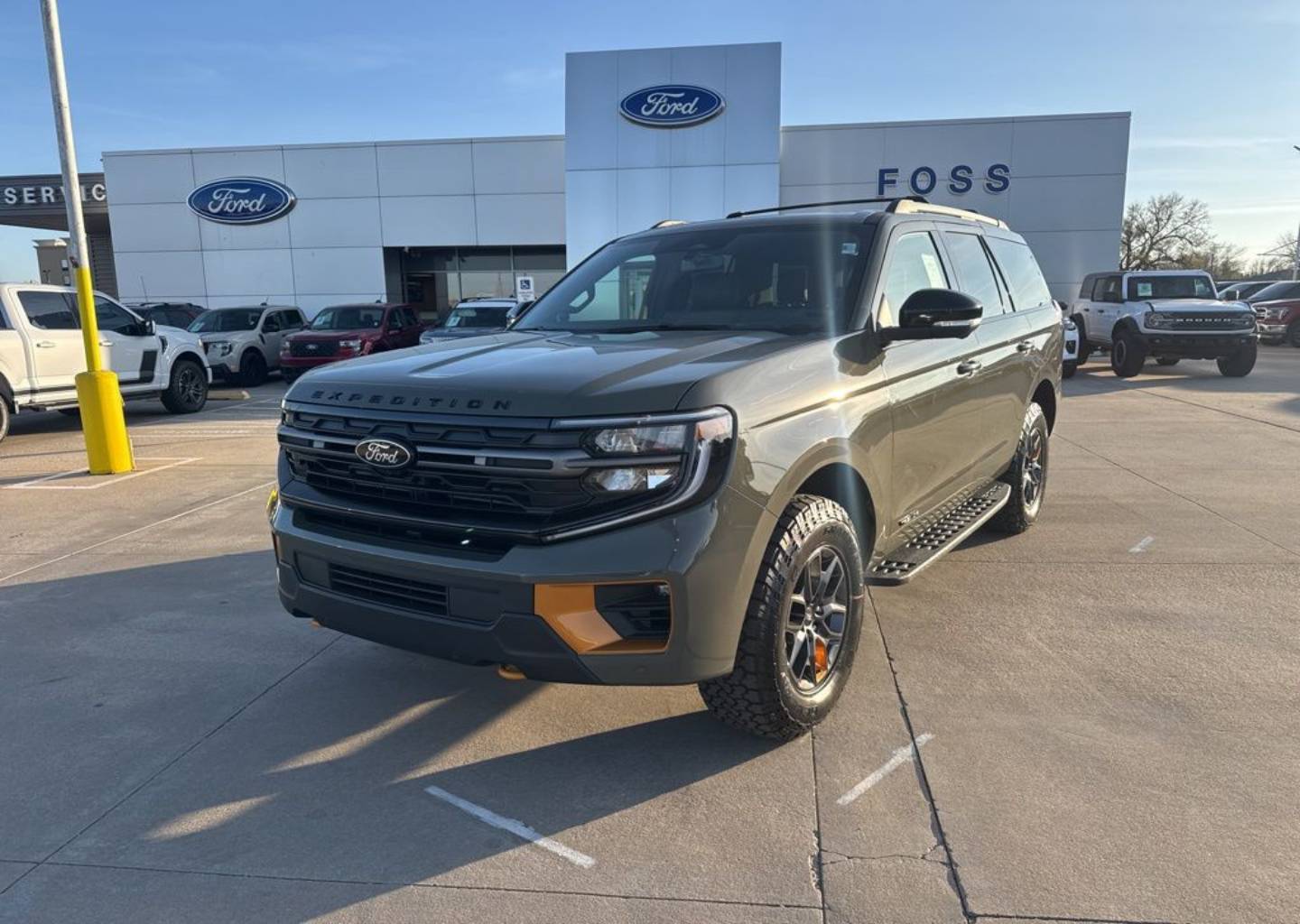 2025 Ford Expedition Tremor's photo