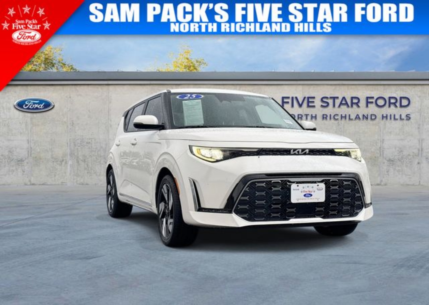 2025 Kia Soul GT-Line's photo