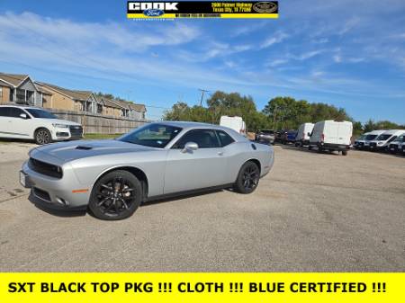 2022 Dodge Challenger SXT