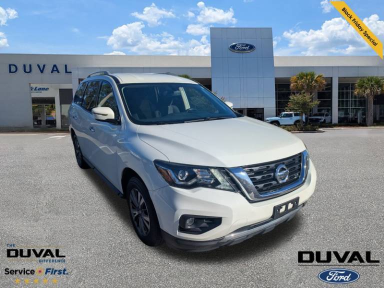 2020 Nissan Pathfinder SV