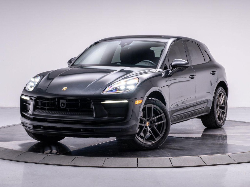 2024 Porsche Macan Base