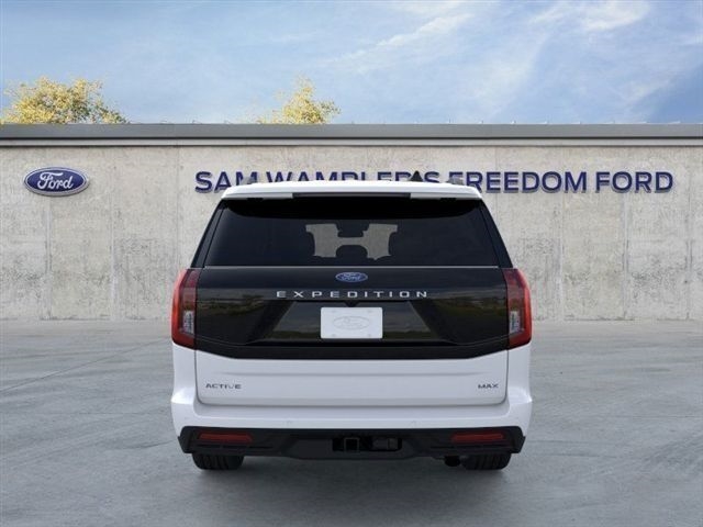 2025 Ford Expedition MAX photo 3