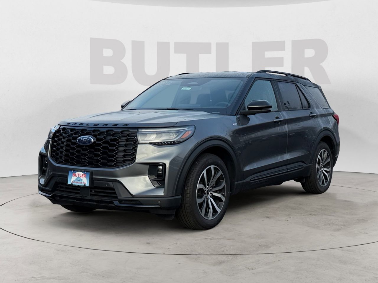 2025 Ford Explorer ST-LINE's photo