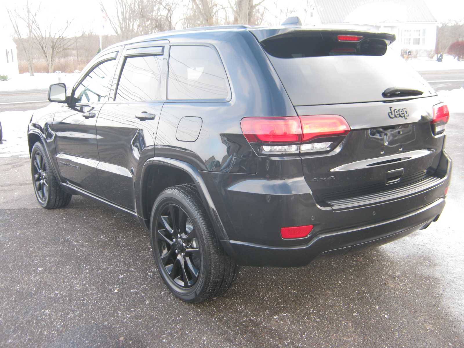 2018 Jeep Grand Cherokee Altitude photo 2