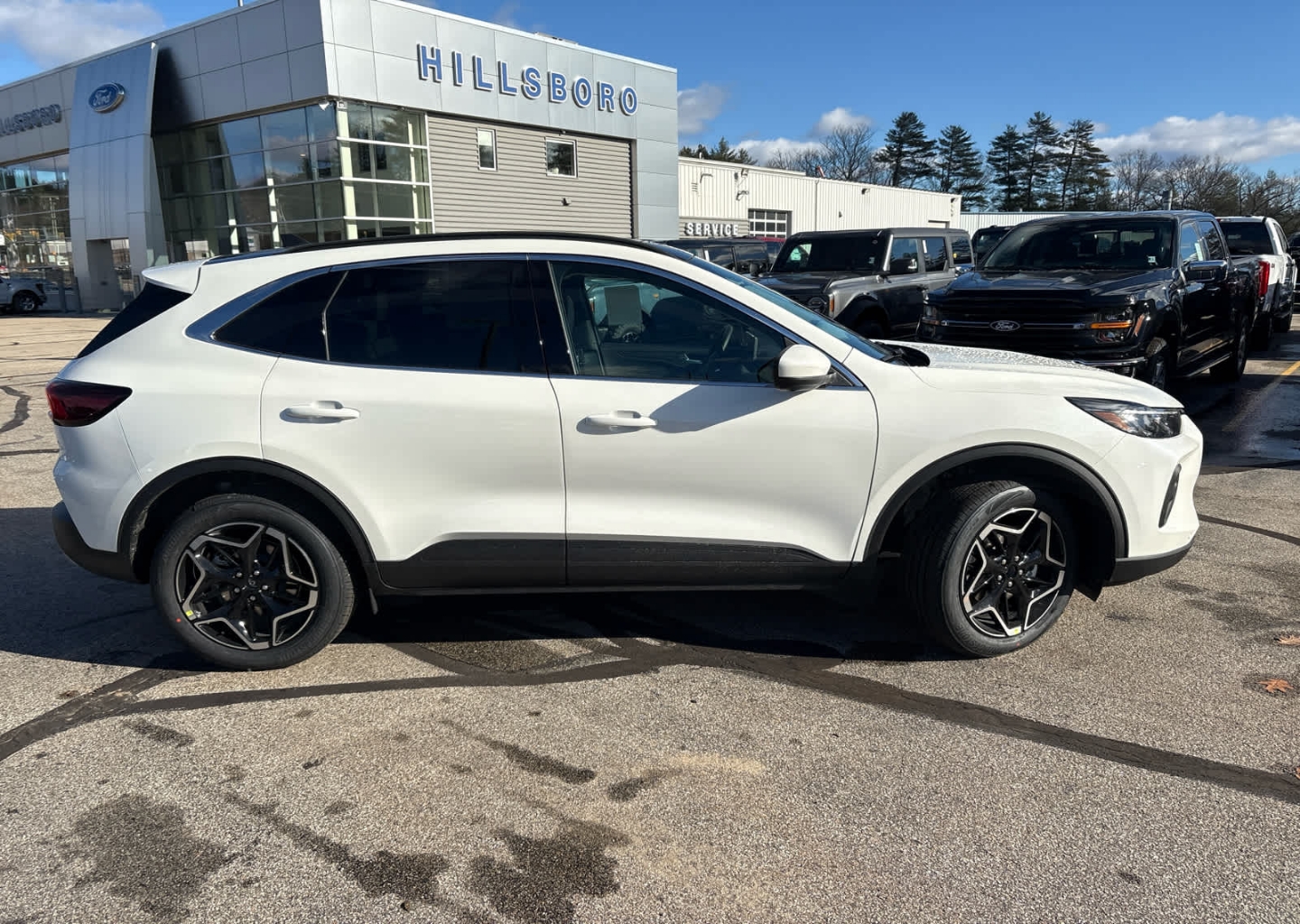 2026 Ford Escape Platinum's photo