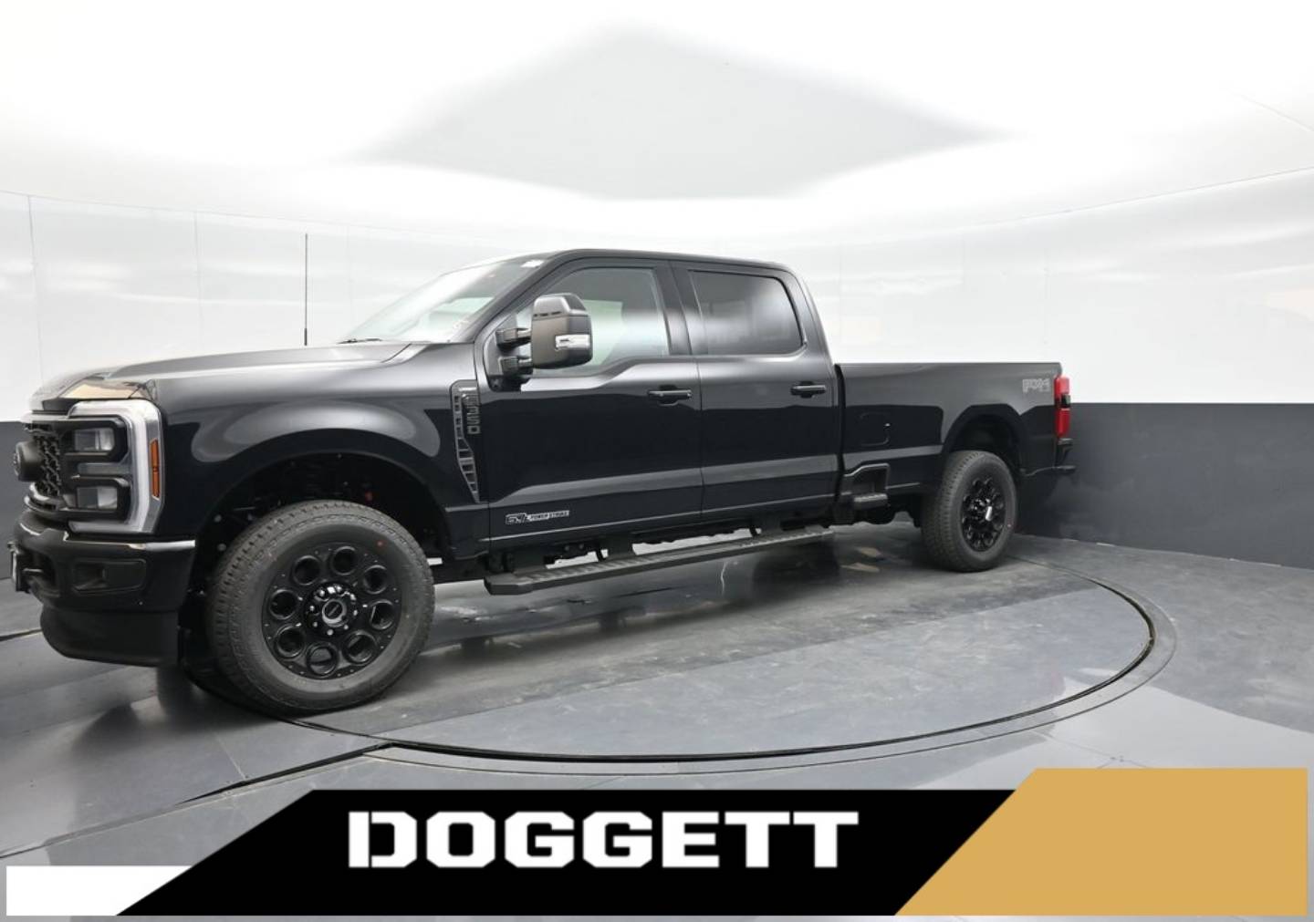 2026 Ford F-350 Super Duty Lariat's photo