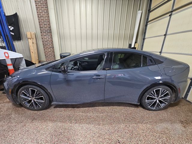Used 2024 Toyota Prius Limited with VIN JTDADABU4R3011058 for sale in Kansas City