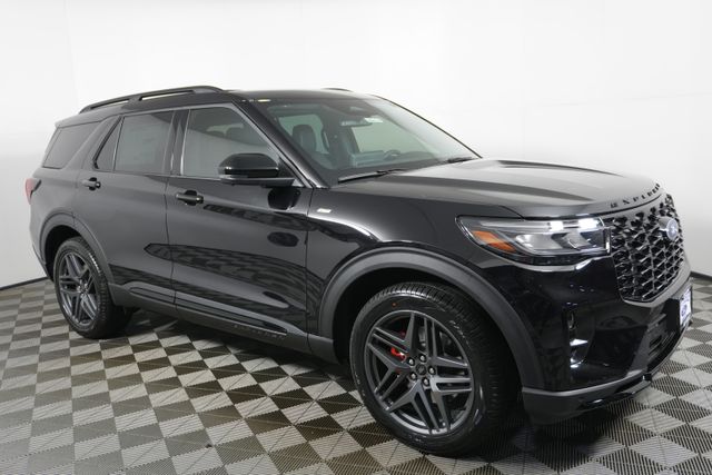 2026 Ford Explorer ST-LINE's photo