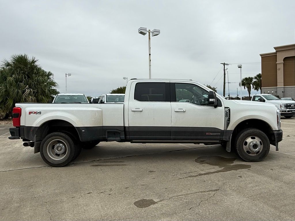 2024 Ford F-350 photo 4