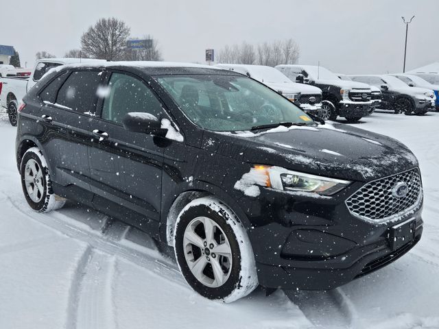 2023 Ford Edge SE's photo