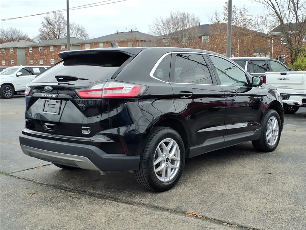 2024 Ford Edge SEL photo 3