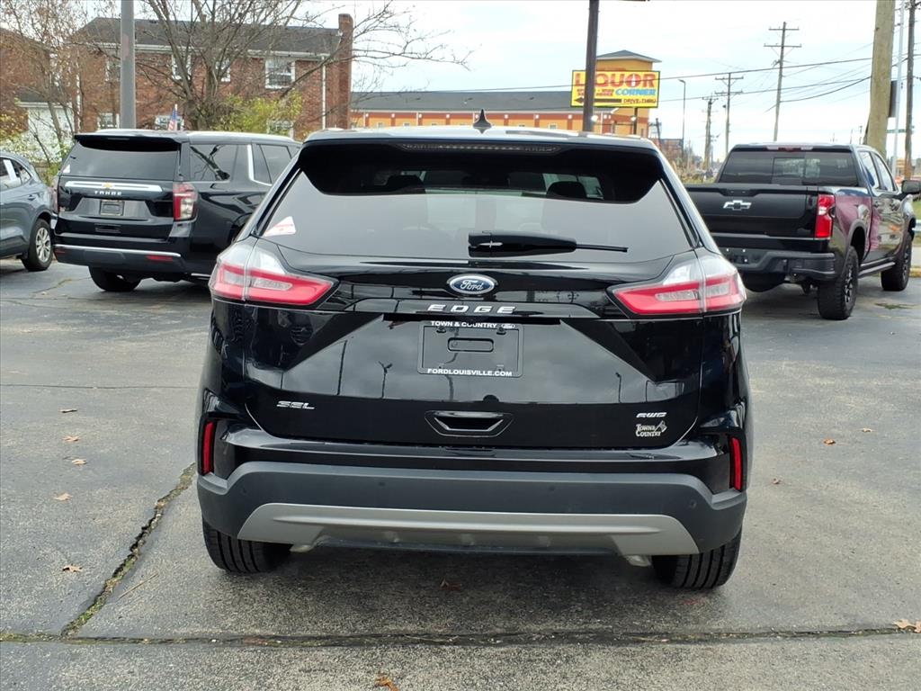 2024 Ford Edge SEL photo 4