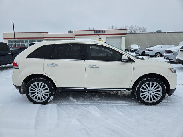 2013 Lincoln MKX Base photo 3