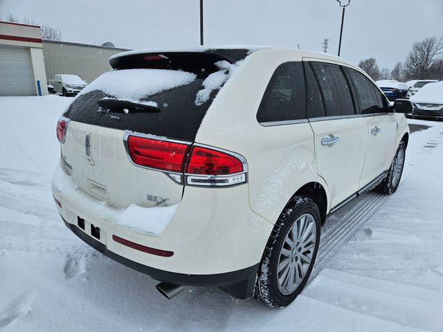 2013 Lincoln MKX Base photo 4